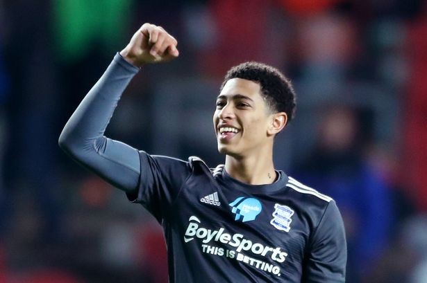 足球豪门巴萨涉足电竞，明年将组建LOL战队