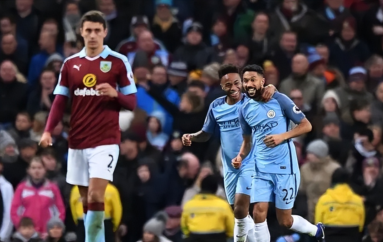 天王盖地虎！汉堡后卫复刻2017年吉鲁的神级蝎子摆尾