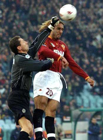 1-4惨败+2-3被翻！五星巴西跌下神坛？世界杯签运难救二流困境