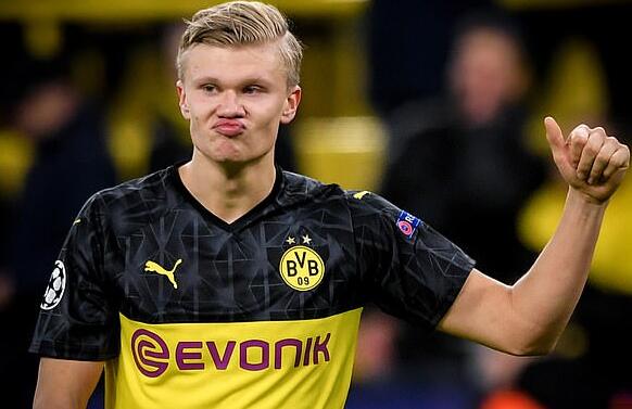 伯尔尼主帅谈骚乱：维拉球员在看台下庆祝，球迷认为被挑衅了