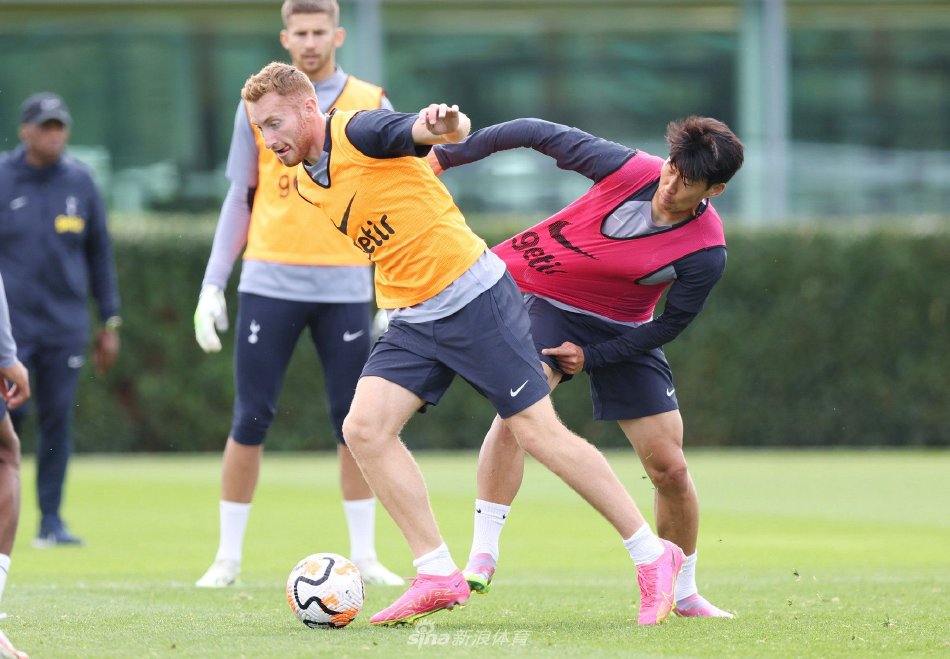 经纪人：国米态度很明确，赛季末再决定德弗赖和阿切尔比未来