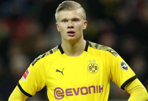 安帅给埃斯特旺批假以考取驾照，并宣布了他通过考试的消息